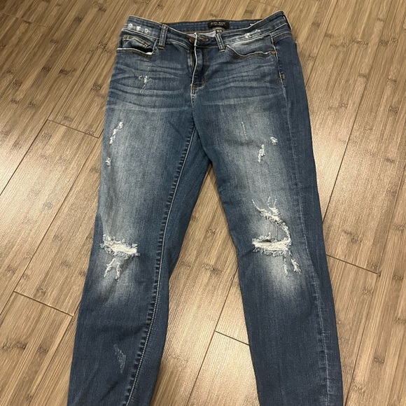Judy Blue Denim - Judy Blue Women's Distressed Blue Jeans size 13/31